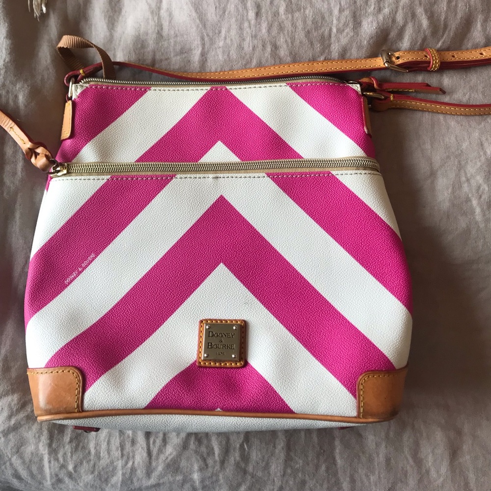 Dooney & Bourke crossbody chevron bag